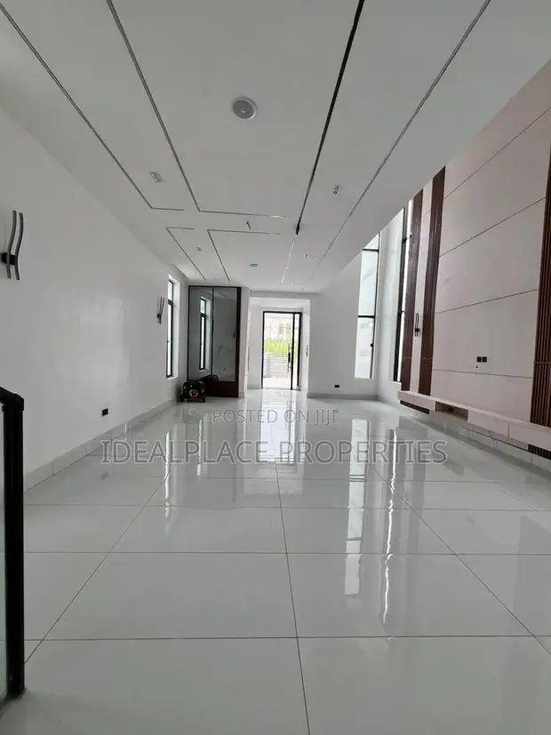 5 Bedroom Duplex da BQ & Pool a Ajah - 1