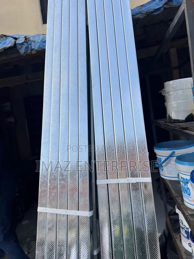 Stud Profile 60mm Aluminum - 1
