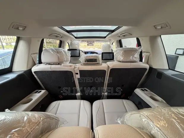 2021 Mercedes-Benz GLS 400d SUV Black - 1