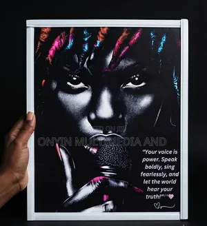 "Muryar Ka Ita Ce Ƙarfi" Zane Mai Girma na Mawaki 8x10