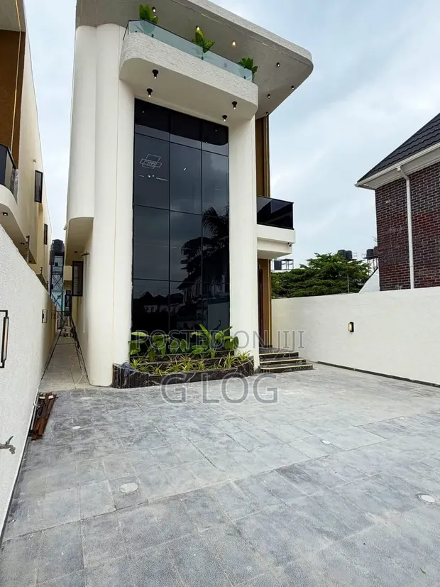 5-Bedroom Duplex da Pool a Chevron, Lagos Island - 1
