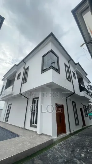 5-Bedroom Duplex with BQ & Pool in Chevron Lekki