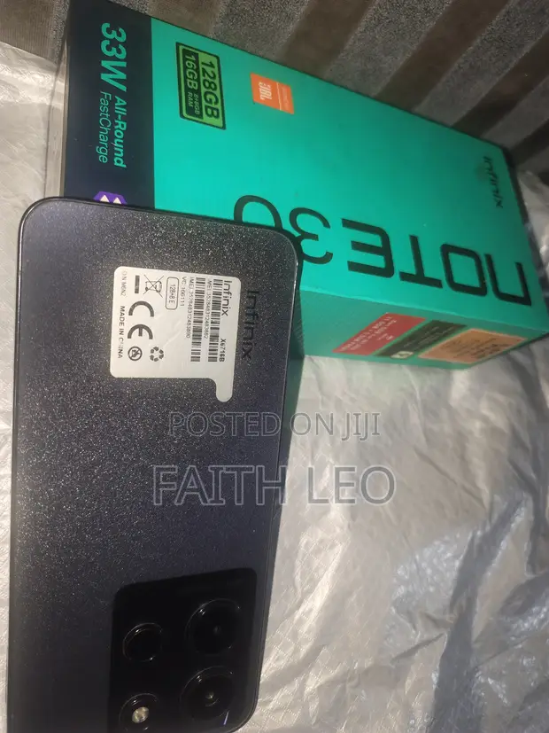 Infinix Note 30 128GB Black - 1
