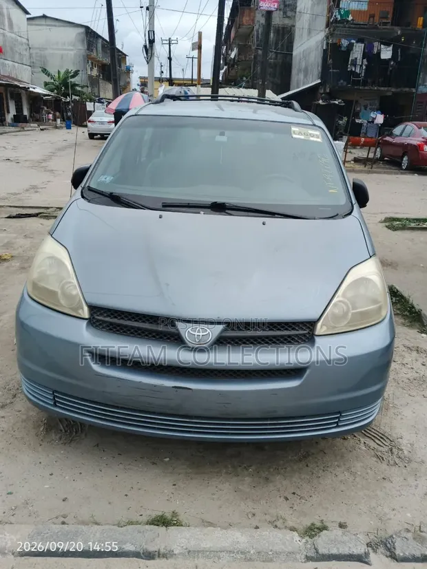 Toyota Sienna CE 2005 Blue - 1