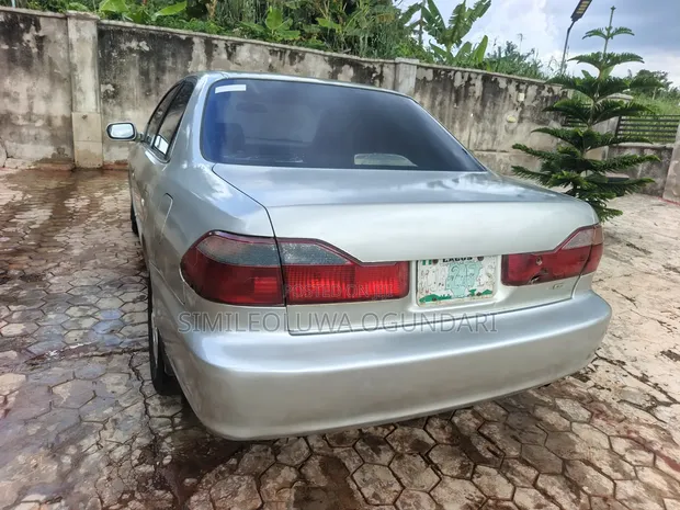 Honda Accord 2001 Silver - 1