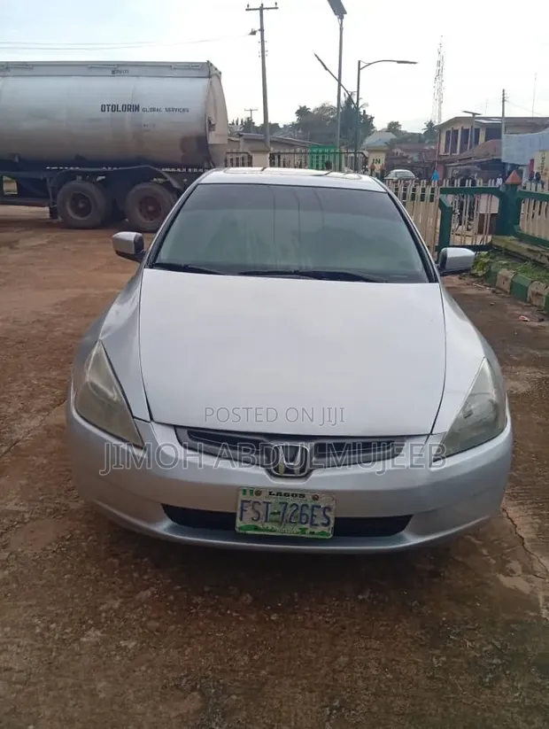 Honda Accord 2007 Silver - 1