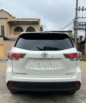Toyota Highlander XLE V6 4x4 SUV 2016