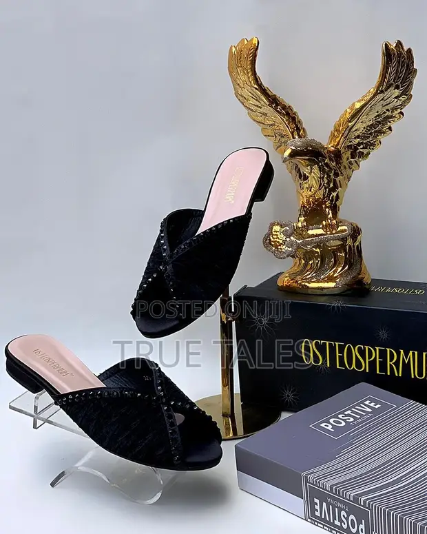 Ladies Open Toe Small Block Heel Slippers - 1