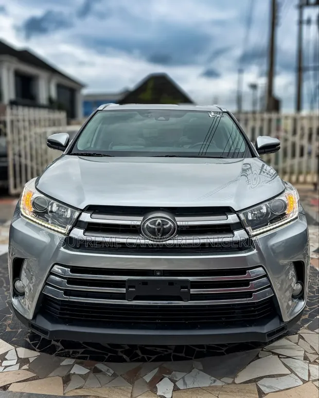2018 Toyota Highlander Limited Platinum 4x4 V6 SUV - 1