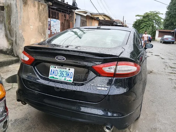 Ford Fusion 2013 Black - 1