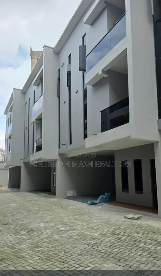 Furnished 4-Bedroom Townhouse in Parkview Estate, Ikoyi - 1