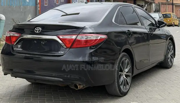 Toyota Camry 2015 XSE Black - 1