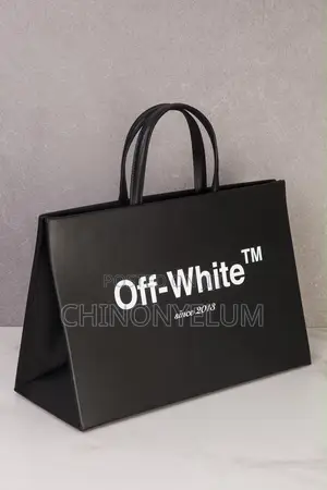 Kyakyawar Jakar Hannu Baƙar Rana ta Mata ta Off-White