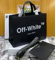 Kyakyawar Jakar Hannu Baƙar Rana ta Mata ta Off-White - 4