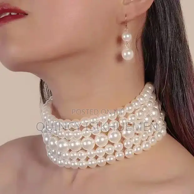 Beautiful Imitation Pearl Necklace - 1