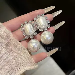 Beautiful Imitation Pearl Necklace