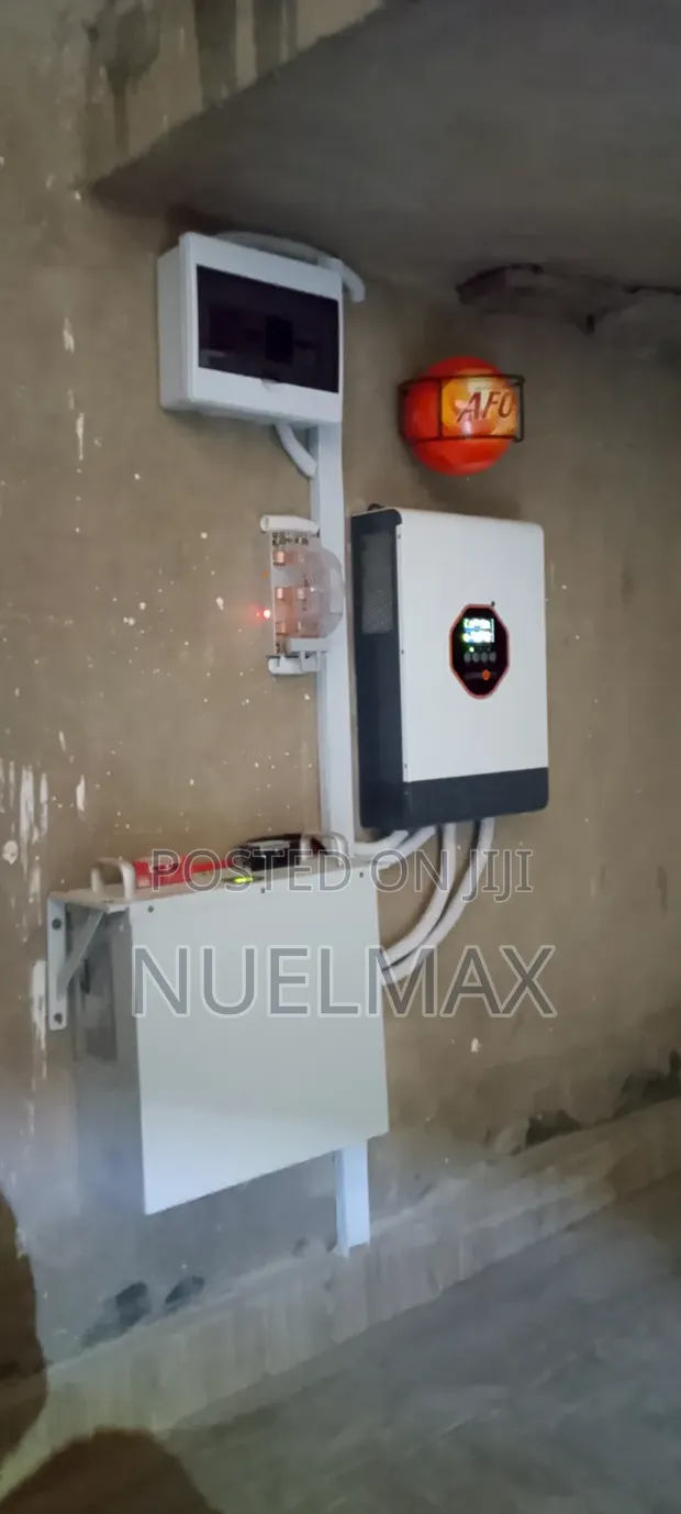 4.5kW Hybrid Inverter Package with 2kWh Lithium Battery & 8x400W Solar Panels - 1