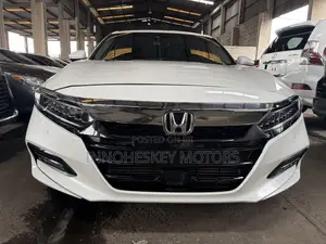 Honda Accord Sport 2.0T 2018 Fari