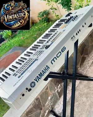 Yamaha MO6 Production Synthesizer Workstation