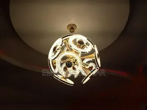 Tushen Fitila na Corona na LED Globe