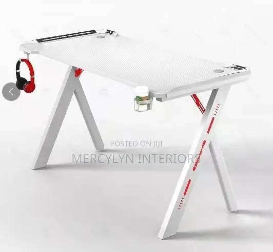 1.2m Gaming Table with Light - 1