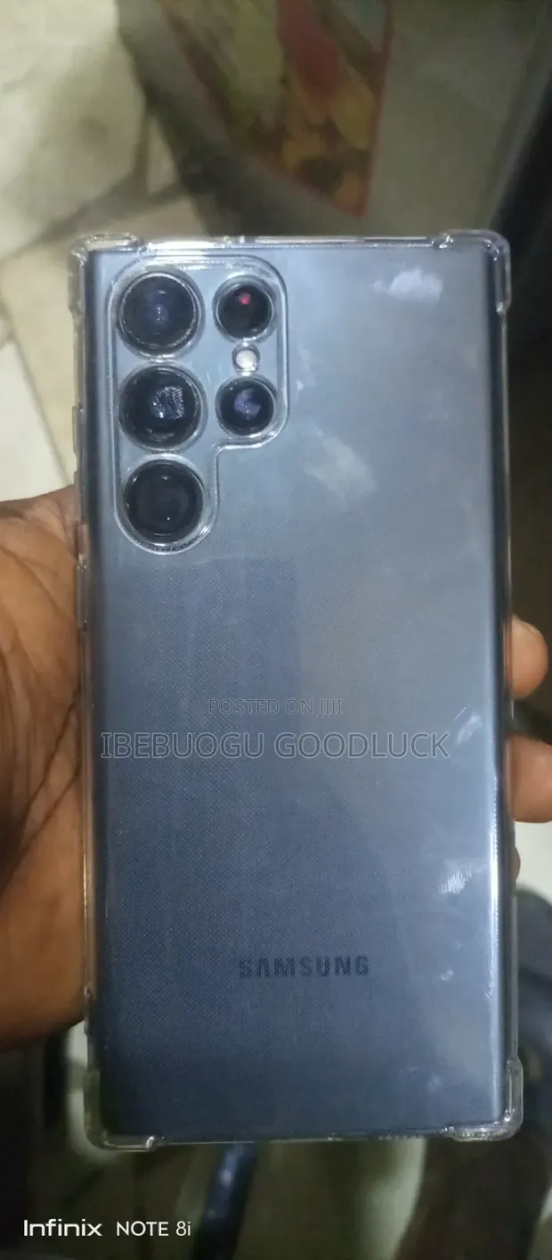 Samsung Galaxy S22 Ultra 256GB Silver - 1