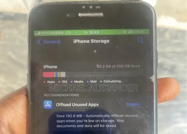 Apple iPhone 7 Plus 256GB Black - 1