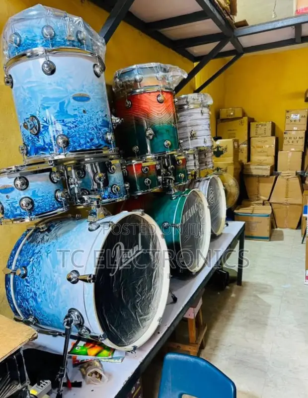 Pearl Decade Maple Drum Set - 5 Piece - 1