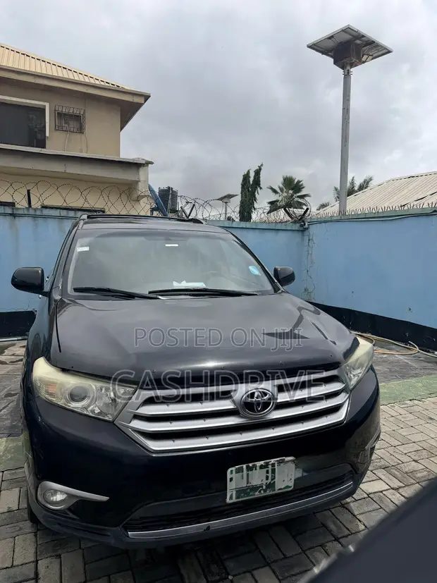 Toyota Highlander 2013 Black - 1