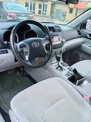2012 Toyota Highlander SE Silver