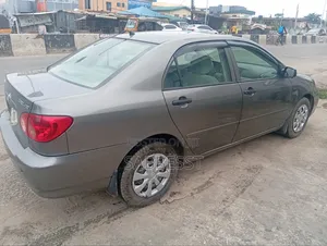 Toyota Corolla LE Ta 2005