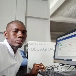 Social Media Manager & ICT Business Services