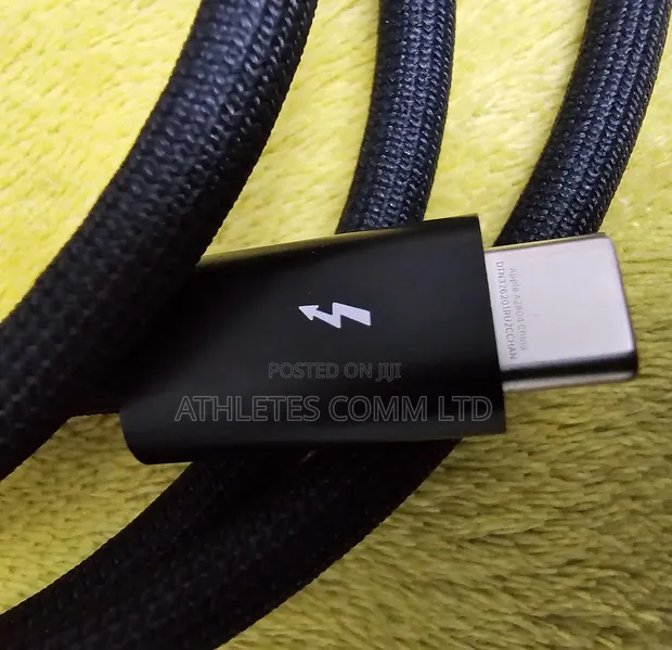 Apple Thunderbolt 4 Pro USB-C Cable (A2804) - 1