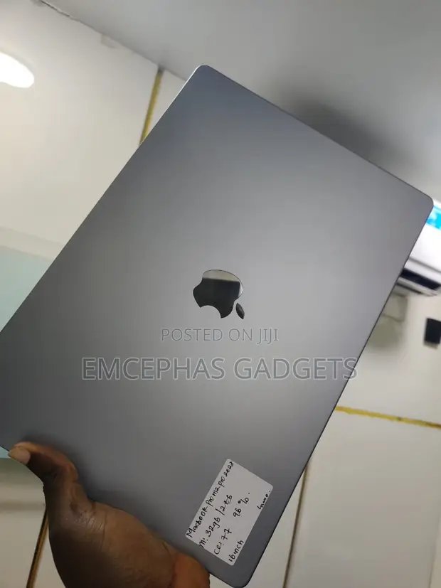 Apple MacBook Pro 2023 M2 Pro 32GB RAM 2TB SSD 16-inch - 1