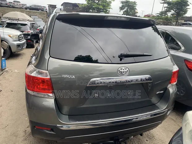 Toyota Highlander Limited 3.5L 4WD 2013 Green - 1
