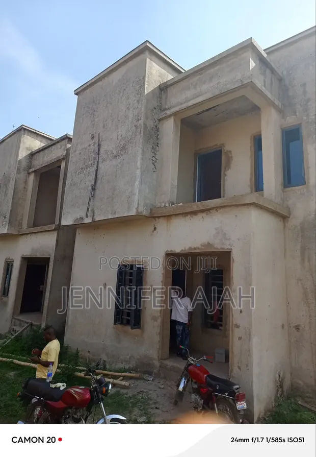4-Bedroom Duplex for Sale in Apo Resettlement - 1