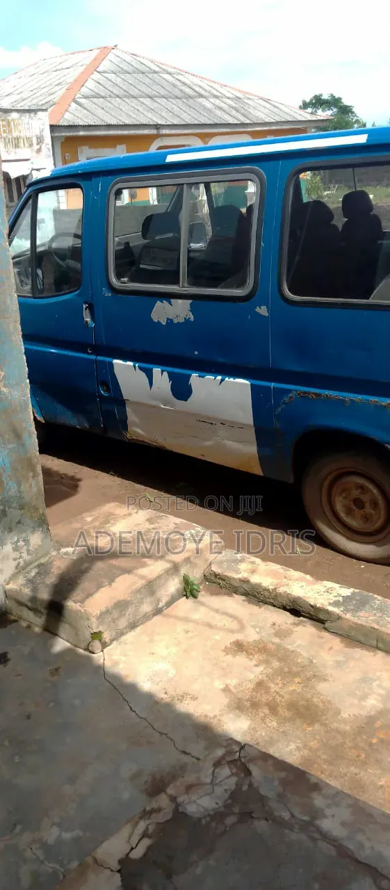 Ford Transit 1990 Blue - 1