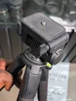 Universal Tripod Stand don Kyamara da Wayar Hannu - 3