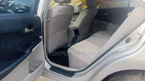 Toyota Camry LE 2014 Silver