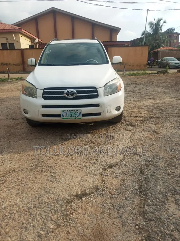 2008 Toyota RAV4 White - 1