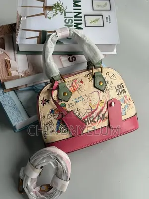 Kyakyawar Gucci Handbag Na Mata Mai Zana-zanen Graffiti