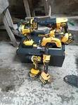 DeWalt Cordless 6-in-1 Multi-Tool - 2