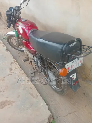 Bajaj Boxer 2021 Red