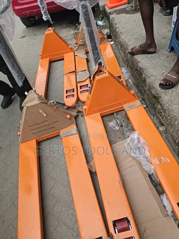 3 Ton Pallet Truck - Brand New - 1