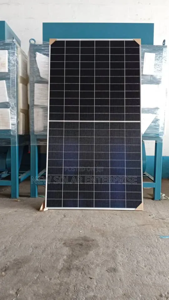 Canadian Solar Panels 740W - 1