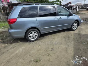 Toyota Sienna 2007 Blue