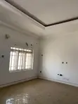 3-Bedroom Townhouse/Terrace don haya a Kabusa, Abuja - 5