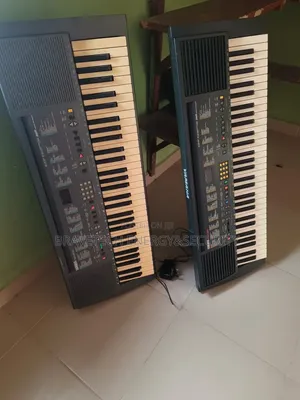 Yamaha 5 Octave Keyboard - Used