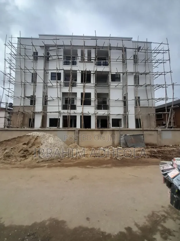 4 Bedroom Maisonette with Maid's Room in Yaba, Onike - 1