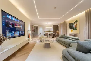 Wurin Zama Mai Tsada na Bedroom 2 tare da Sinima da Pool a Ikoyi